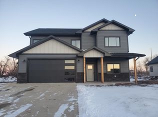 3884 E Beartooth Loop, Spearfish, SD 57783