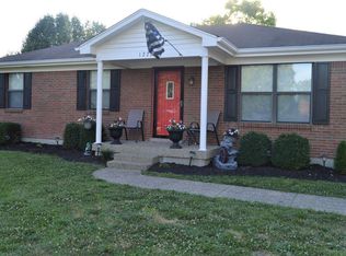 12226 Ridgemont Rd, Louisville, KY 40229