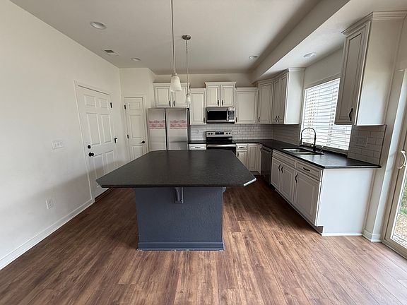 3rd image of 6133 Callan Dr