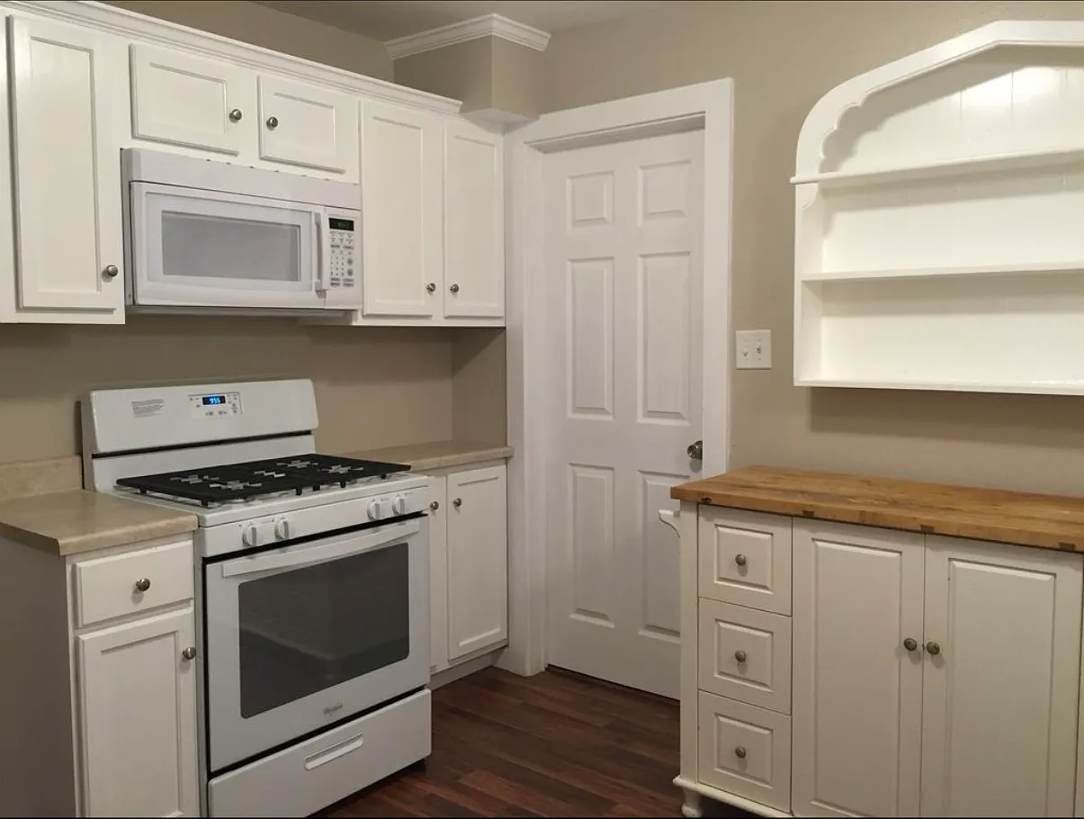 602 Olive St — Photo 4