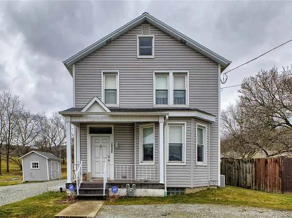 2038 Atlantis Dr, Latrobe, PA 15650