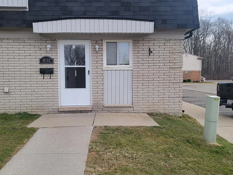 15572 Dupage Blvd #155752 — Photo 3