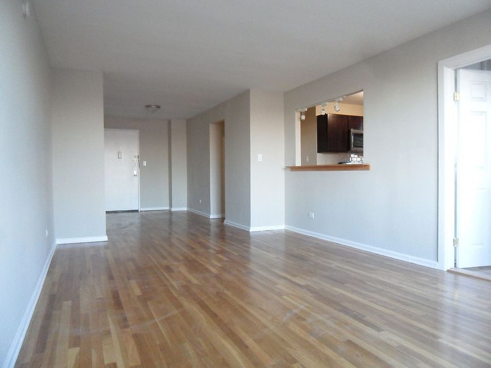 1st image of 1200 E 53rd St APT 4T