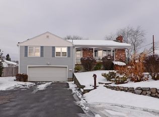 170 Howie Ave, Warwick, RI 02888