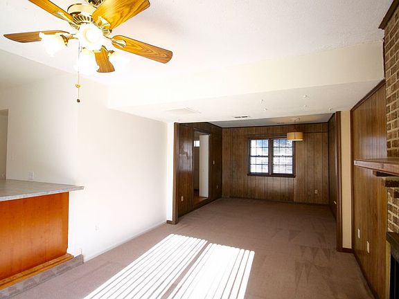 5th image of 2135 Maleady Dr