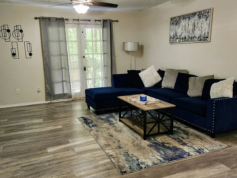 905 Wynnes Ridge Cir SE #905 — Photo 5