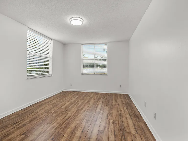 1341 SE 3rd Ave #112 — Photo 8