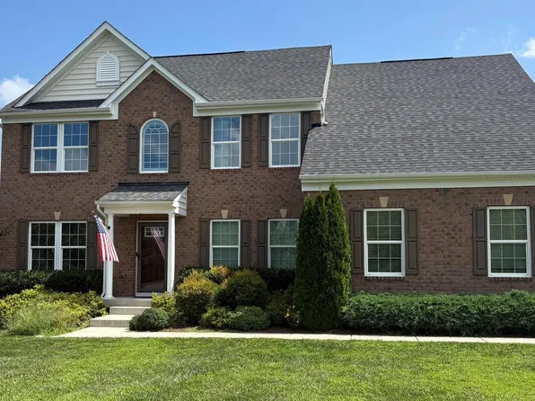 18317 Chelsea Knolls Dr, Mount Airy, MD 21771