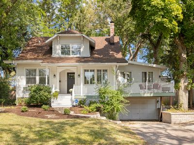 711 Lakeside Dr, Wheaton, IL, 60187