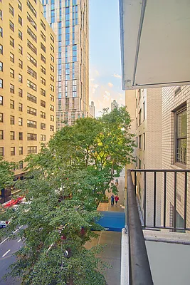 Rented by Living New York | media 12