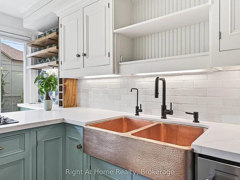 109 Brant St — Photo 19
