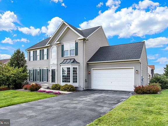 2nd image of 6310 Lauren Ln