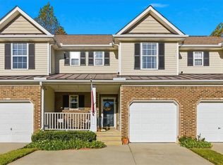421 Red Coat Ln, Woodstock, GA 30188