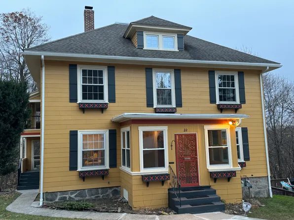 22 Wakefield St #2, Worcester, MA 01605