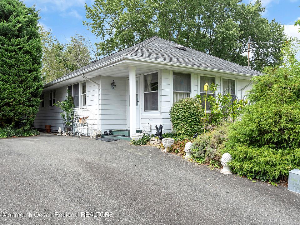 1st image of 16 Saint Moritz Place
