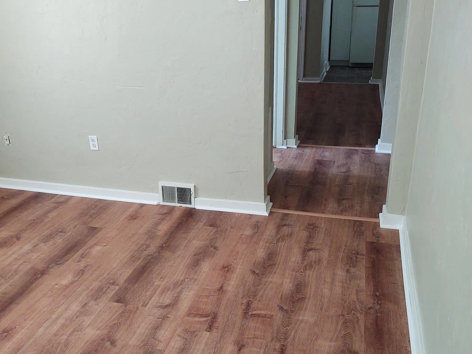 341 Boggs Ave — Photo 3