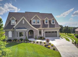 37 Sweet Water Ct, Johnson City, TN 37601
