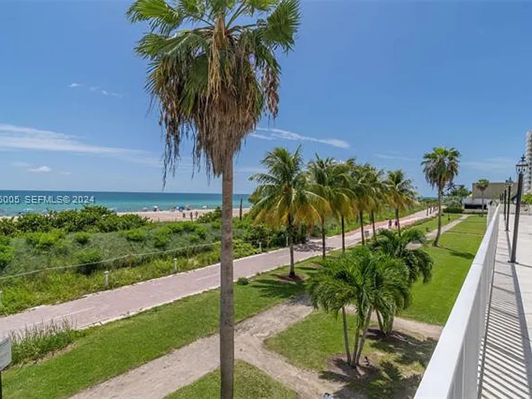 5601 Collins Ave #1206 — Photo 21
