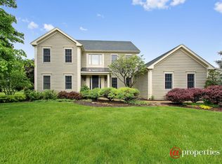 41 Gentry Dr, Hawthorn Woods, IL 60047