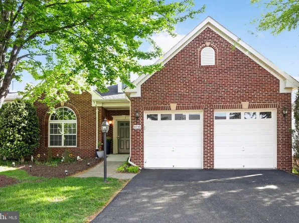 6715 Holly Farm Ln, Warrenton, VA 20187