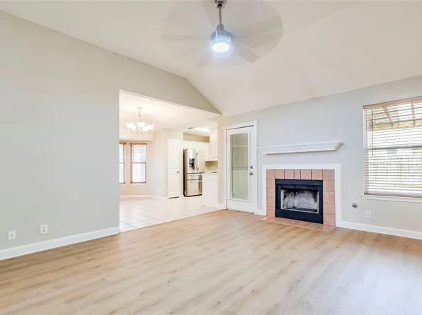 913 Jasmine Trl, Georgetown, TX 78626