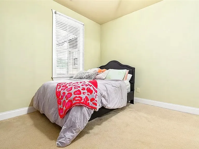650 Dekalb St #1422 — Photo 10