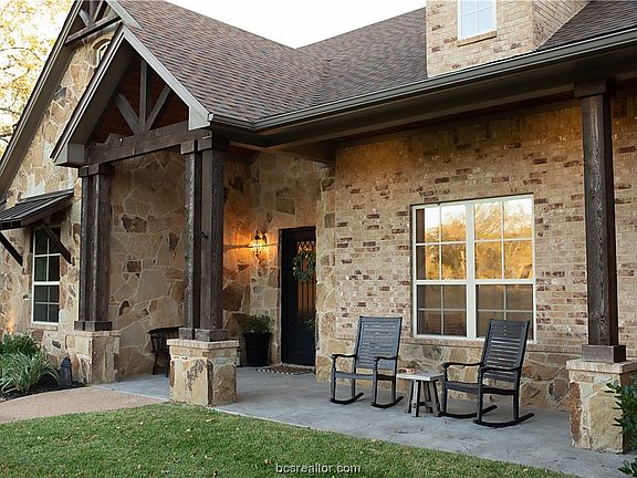 3rd image of 17300 Halona Ct