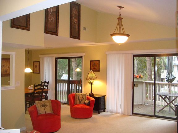 Spacious Living room