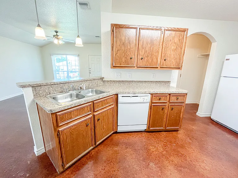3808 John Chisholm Loop #B — Photo 10