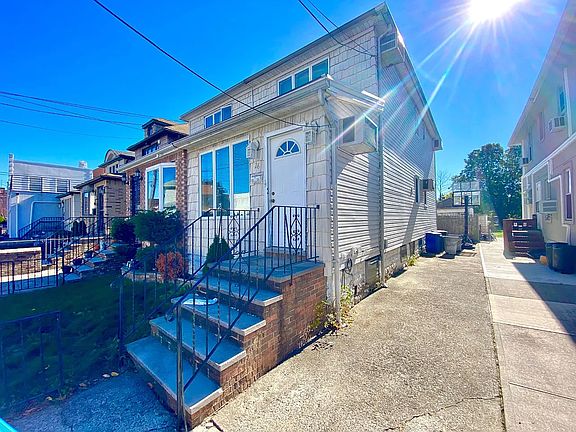 3rd image of 26 Lloyd Ct