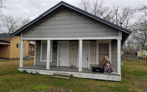 3rd image of 204 Gill St