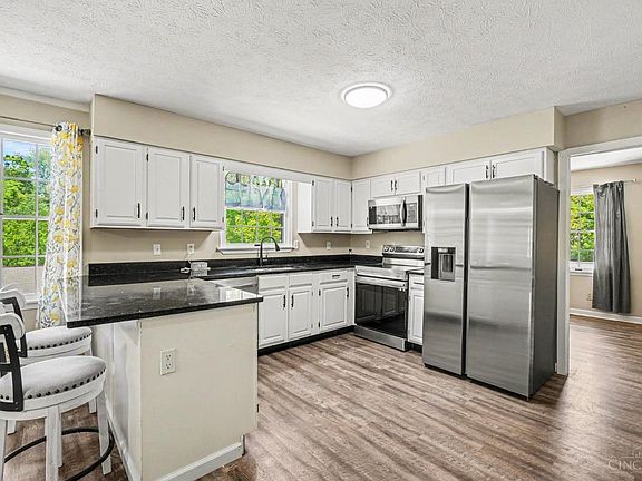 4th image of 1504 Tyrolean Way