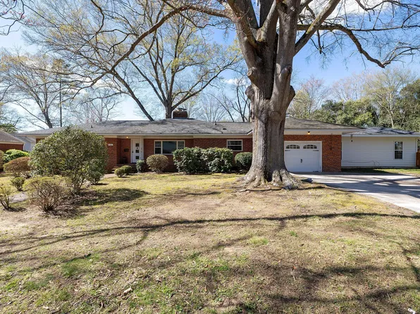 205 John St, Louisburg, NC 27549