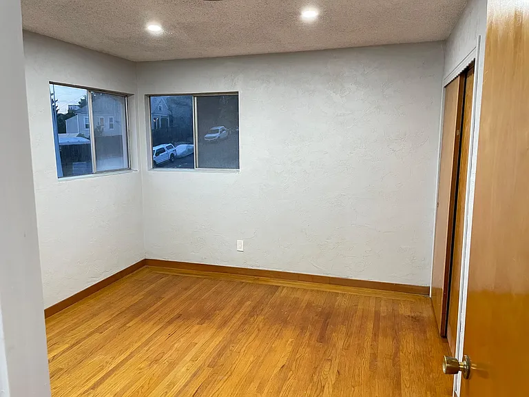 480 Napa St — Photo 22