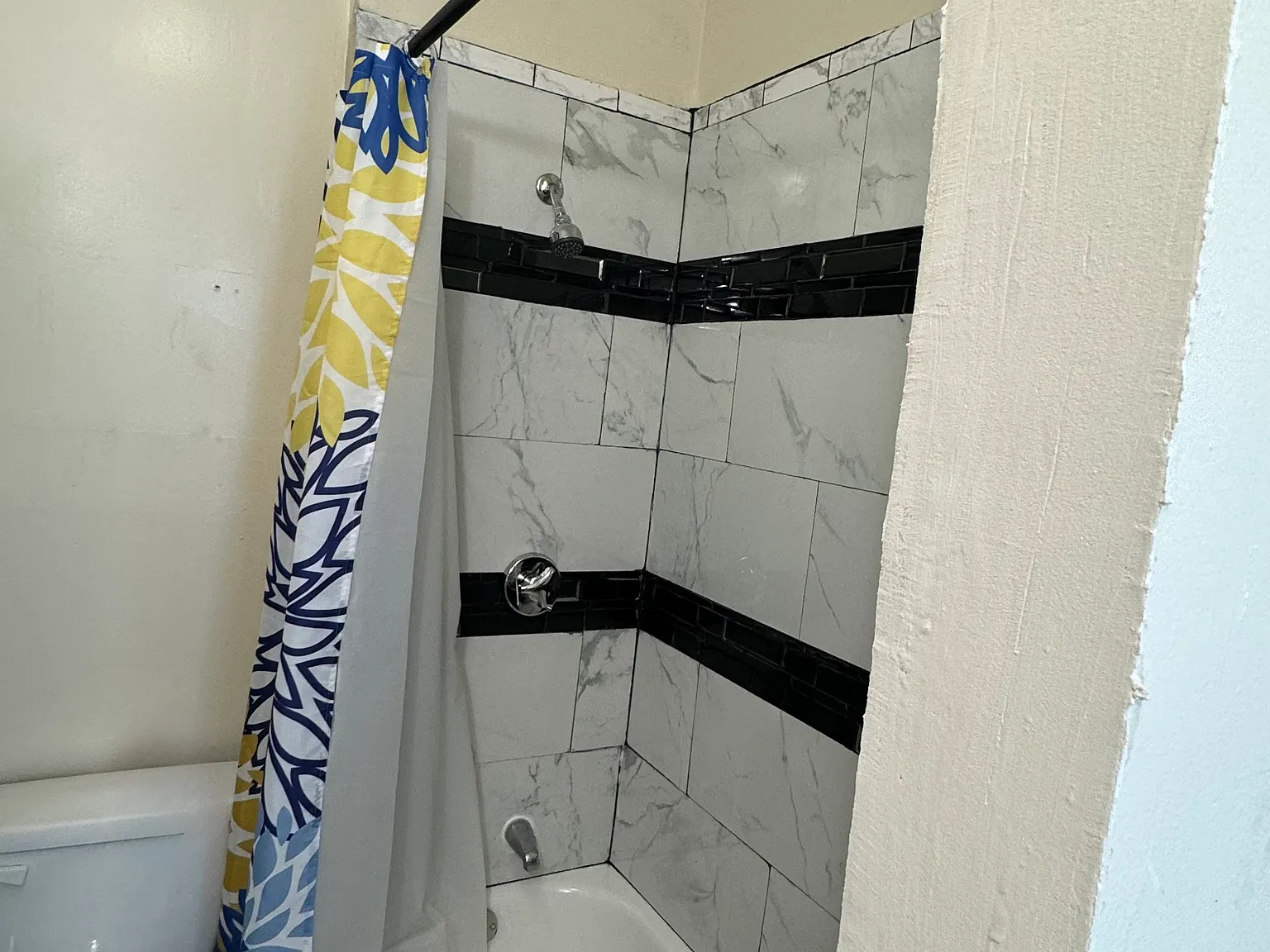 2 bed, 1000 sqft, $1,600 — Photo 3