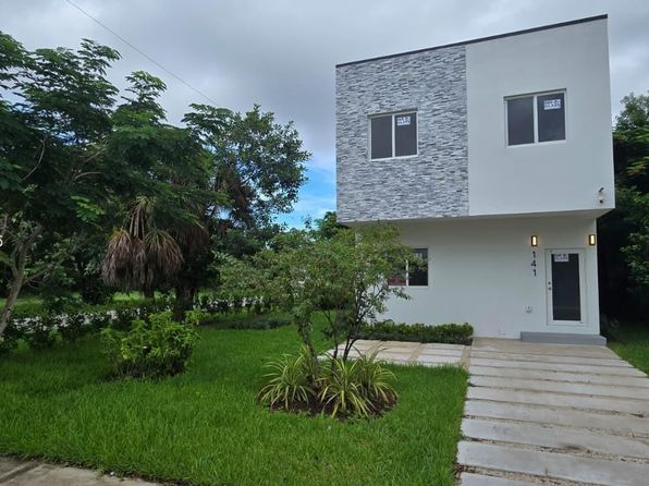 141 NW 11th St
