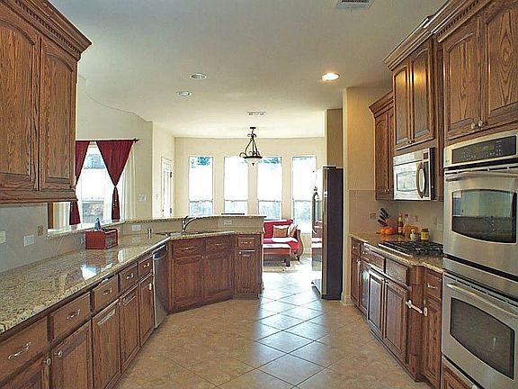 Gourmet Kitchen,Granite & Stainless Appliances
