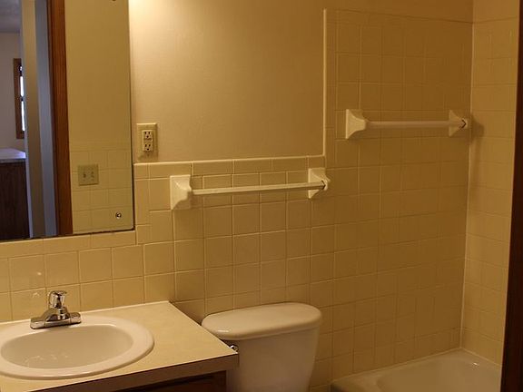 3rd image of 2248 Minnehaha Ave E APT 101