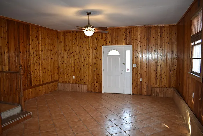 2629 Orchid Ave — Photo 4
