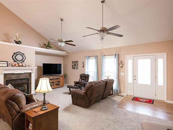 4th image of 243 Chetola Dr NE