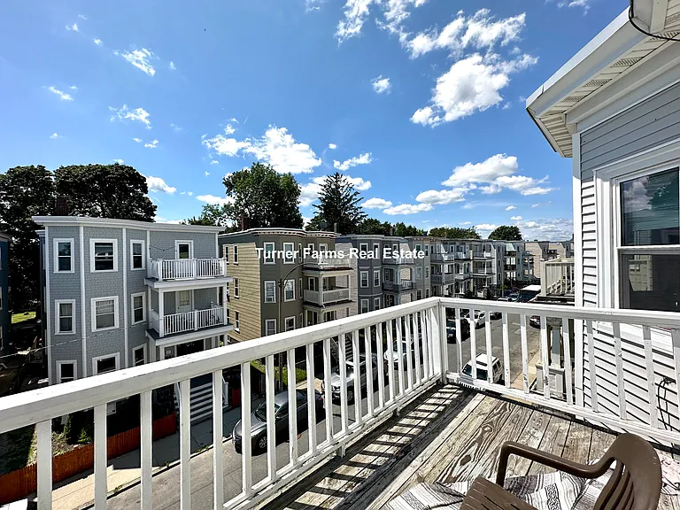 9 Taft St #3B — Photo 28