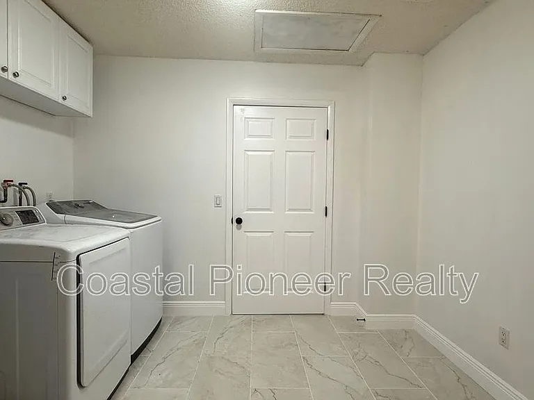 18306 Crawley Rd — Photo 33