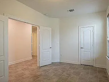 1608 Garamond Ln — Photo 6