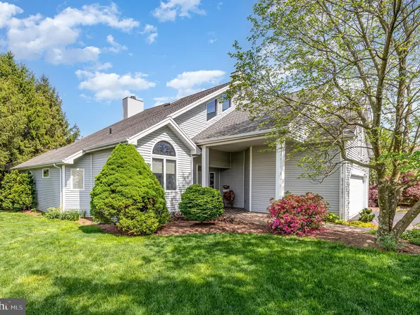 103 Midway Dr, Dillsburg, PA 17019