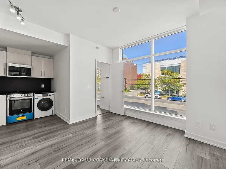 851 Sheppard Ave W #11 — Photo 10
