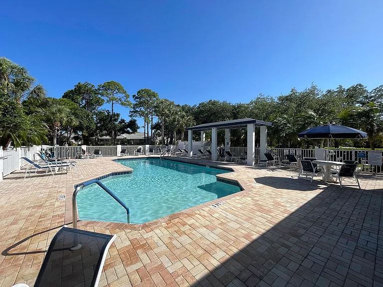 910 Bramley Ct #6 — Photo 46