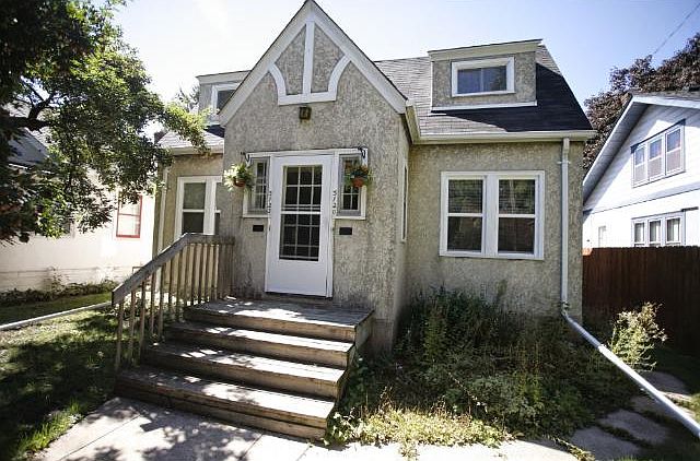 1st image of 3120 37th Ave S