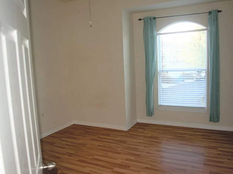 10817 Thames Vista Ct — Photo 27