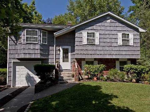 1st image of 39 Julia Cir