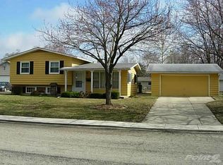 36 Seneca Dr, Montgomery, IL 60538